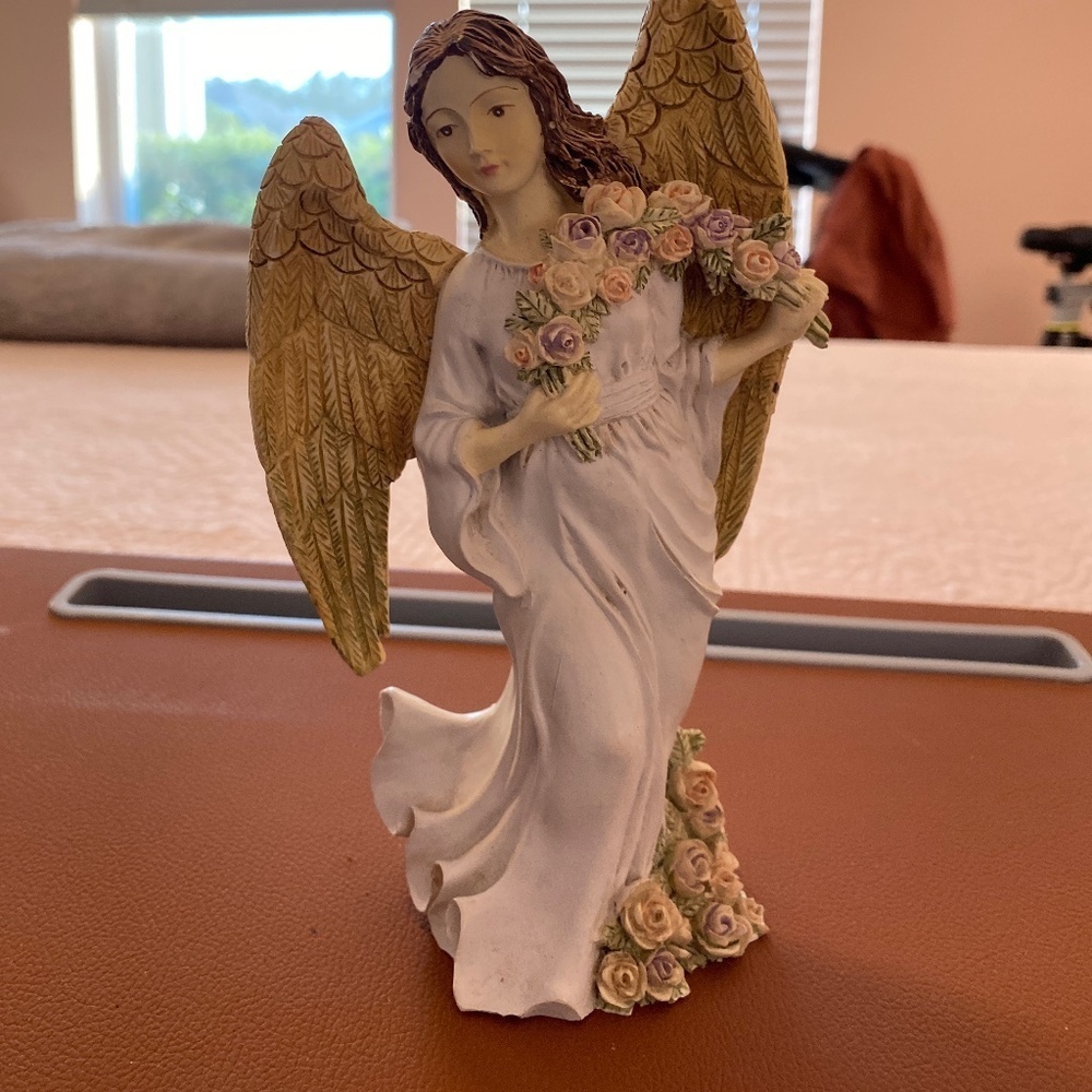 Vintage Angel Figurine - Picture 2 of 11